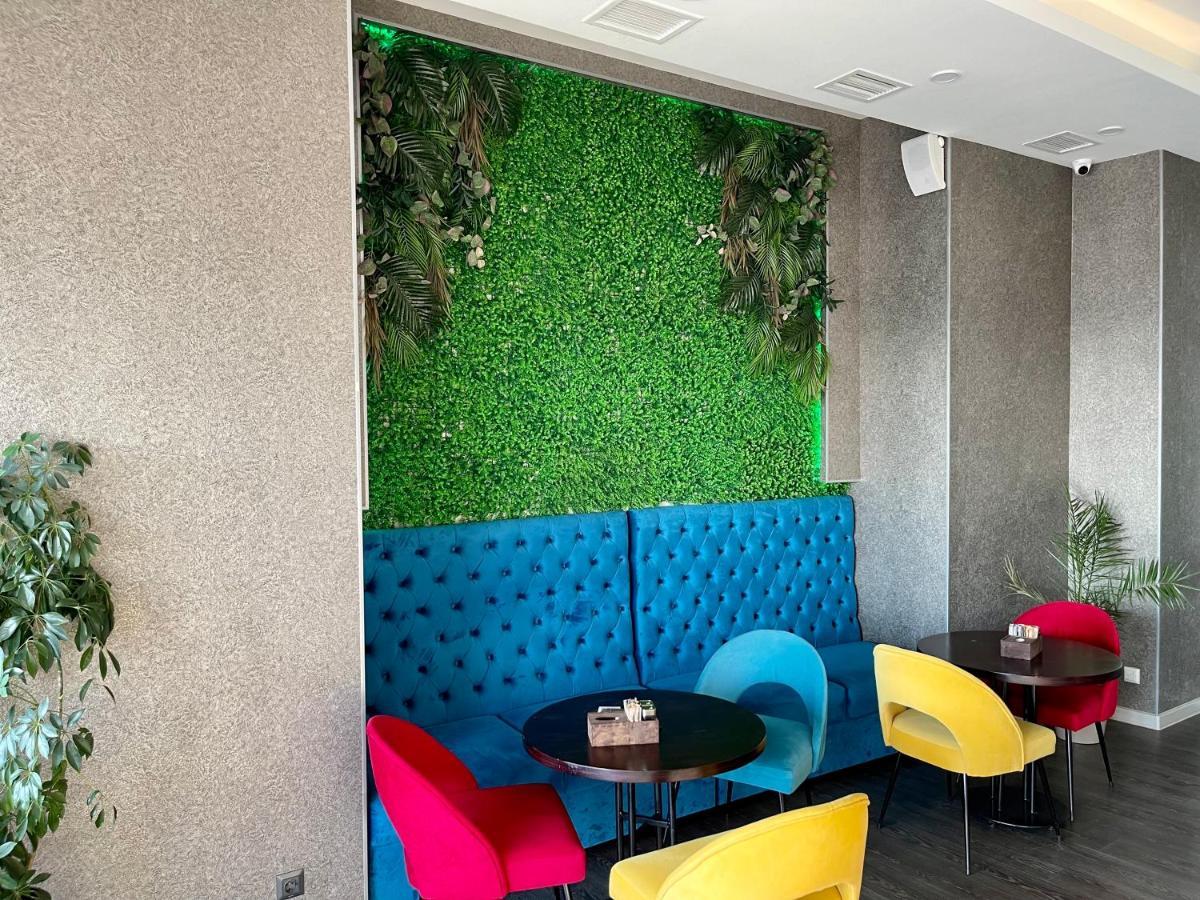 Terrasse Hotel & Bar Бішкек Екстер'єр фото